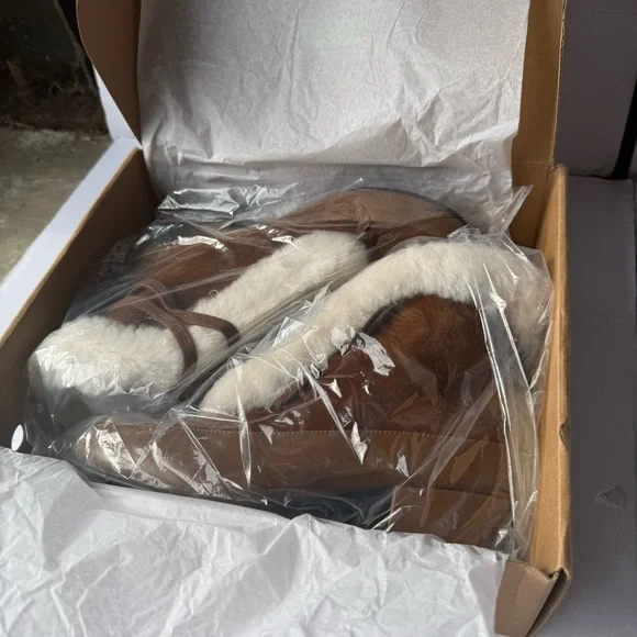 Cozy Brown Fur-Trimmed Winter Boots - Picture 8 of 10